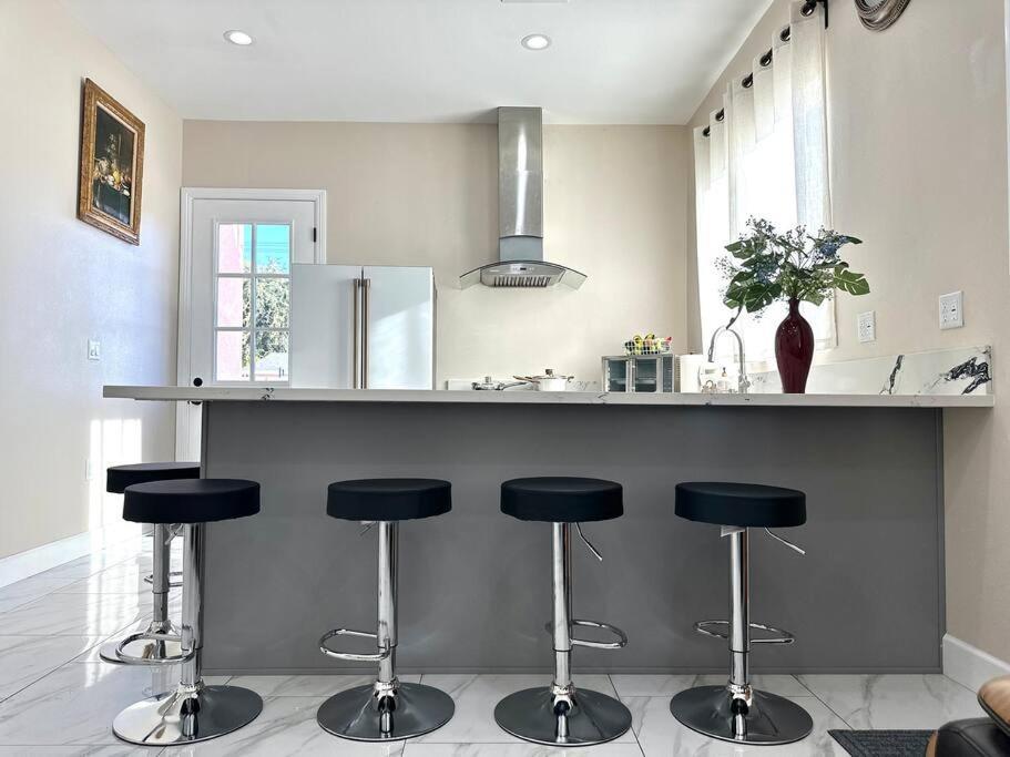 New Renovated House In Little Saigon Villa Midway City Exterior photo